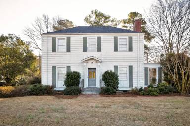 Main picture of 195 Brecon Cir
