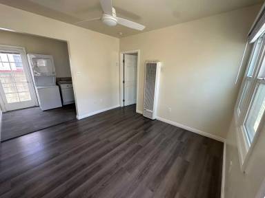 Main picture of 1311 Electric Ave