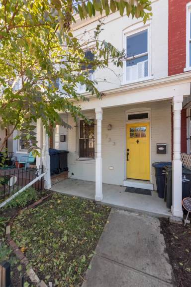 Main picture of 707 18th St NE