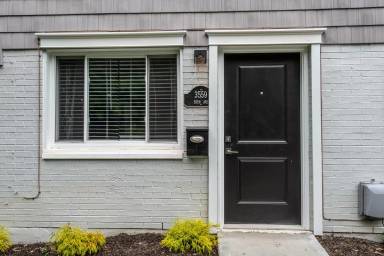 Main picture of 248 Irwin Pl
