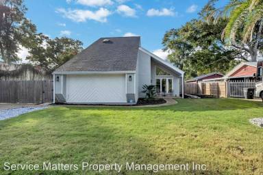 Main picture of 7575 Tippin Ave