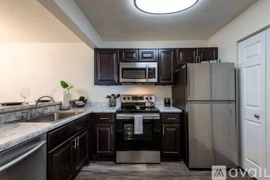 Main picture of Shadowmoss Pointe Apartments and Townhomes