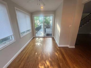 Main picture of 42 S Park Dr