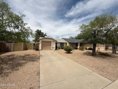 Main picture of 3124 W Mohawk Ln
