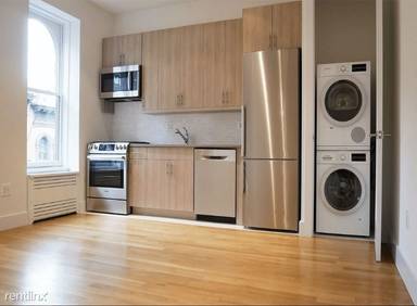 Main picture of 167 W 81st St