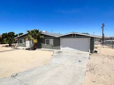 Main picture of 5857 Marine Ave