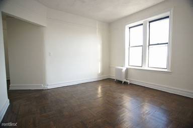 Main picture of 1953 70th St