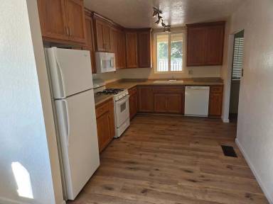 Main picture of 621 Olive St