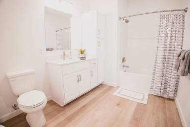 Main picture of 2220 N Susquehanna Trl