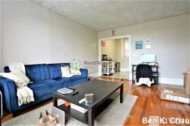 Main picture of 1455 Beacon St
