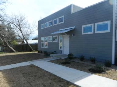 Main picture of 4401 Hank Ave