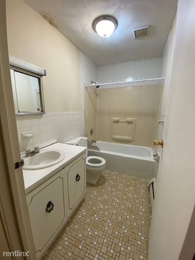 Main picture of 45 Elm St