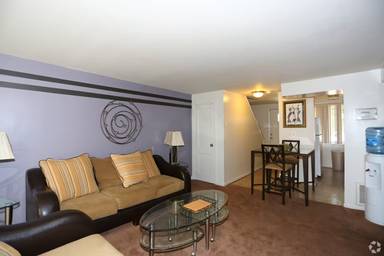 Main picture of 2821 Mathews St