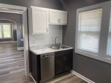 Main picture of 112 West Locust Street - 2