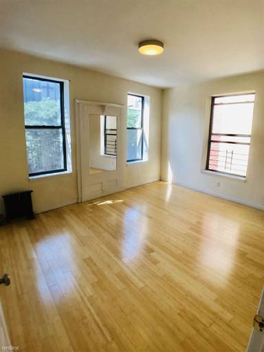 Main picture of 974 Saint Nicholas Ave