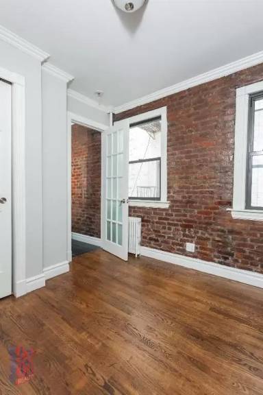 Main picture of 420 E 13th St