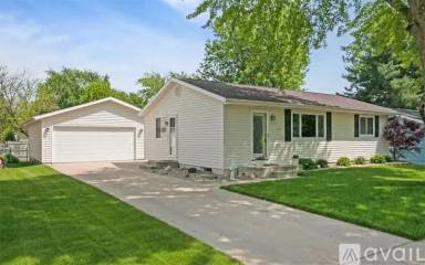 Main picture of 2985 5th St
