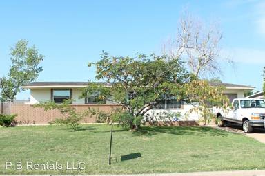 Main picture of 2320 NW 32nd St