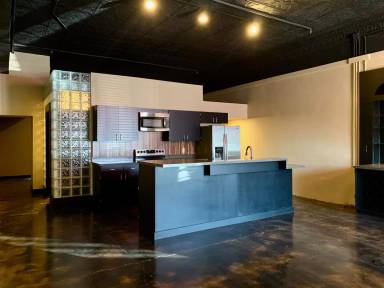 Main picture of 110 W Huntington Ave