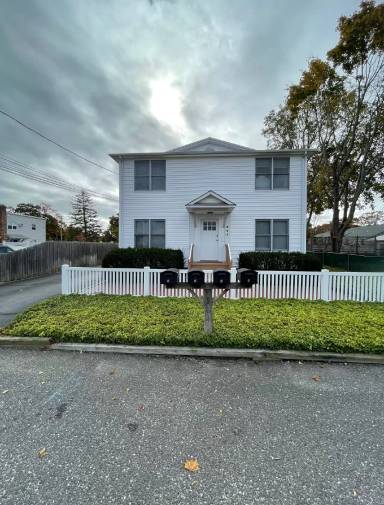 Main picture of 944 Union St