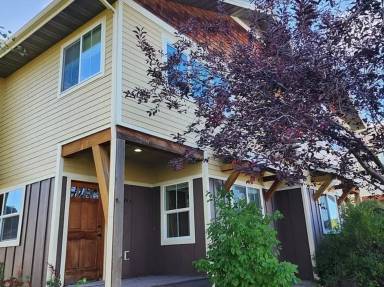 Main picture of 374 Kimball Ave