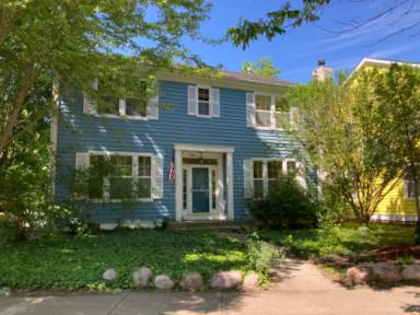 Main picture of 351 Lasalle St
