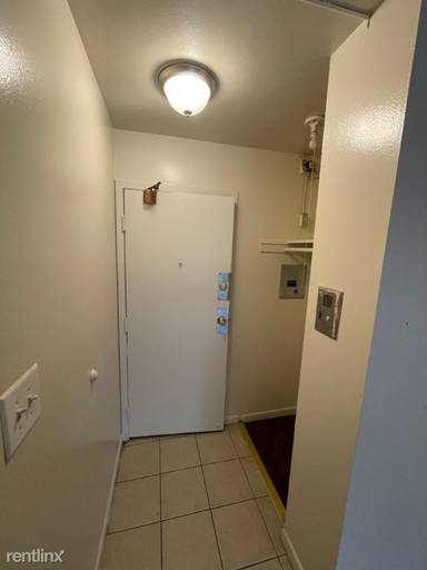 Main picture of 1533 W Jarvis Ave