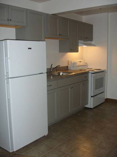 Main picture of 675 E Main St