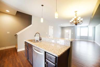 Main picture of Parkside Grande At Cornerstone