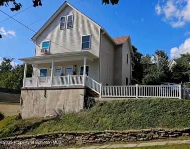 Main picture of 2105 Hollister Ave