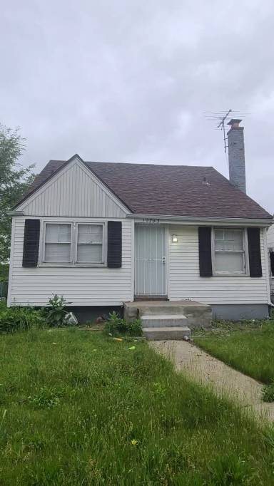 Main picture of 19799 Dresden St