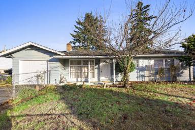 Main picture of 840 SE 164th Ave
