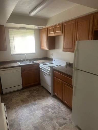 Main picture of 1029 Findley Dr W