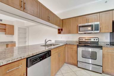 Main picture of 6426 Emerald Dunes Dr