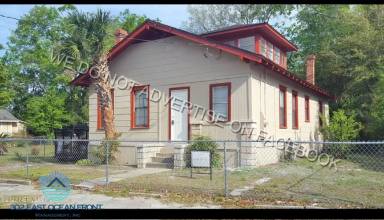 Main picture of 117 W 23rd St