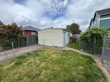 Main picture of 3937 SE 62nd Ave