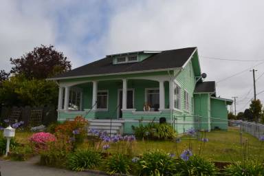 Main picture of 135 W Grant St