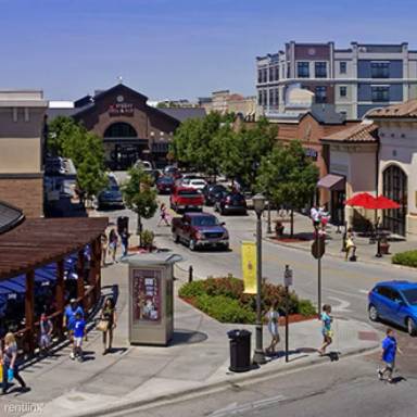 Main picture of 9519 N Ambassador Dr