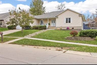 Main picture of 1700 Greenlefe Dr NW