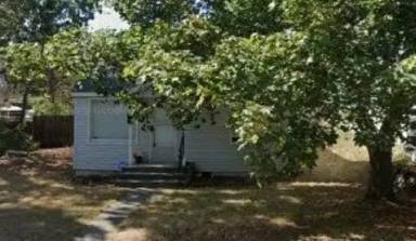 Main picture of 3111 W 6th Ave