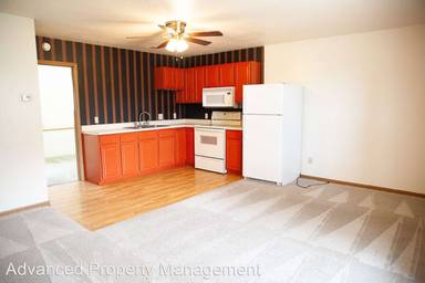 Main picture of 1221 W US Highway 24