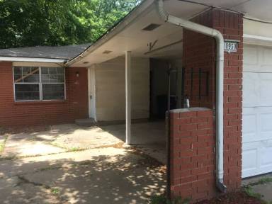 Main picture of 10930 E 23rd St