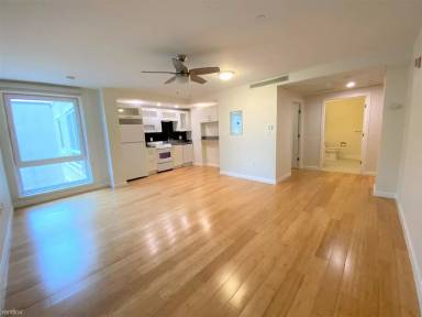 Main picture of 1008 Massachusetts Ave