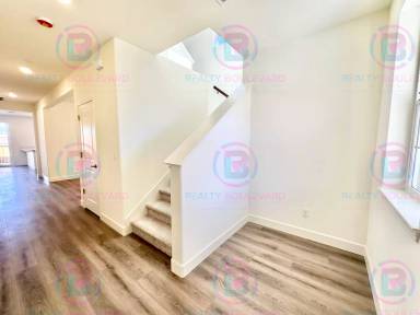 Main picture of 6996 Mount Nimba St