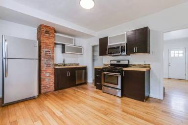 Main picture of 1002 E Warrington Ave