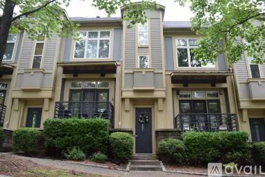 Main picture of 928 Garden District Dr