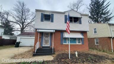 Main picture of 286 S Green Rd