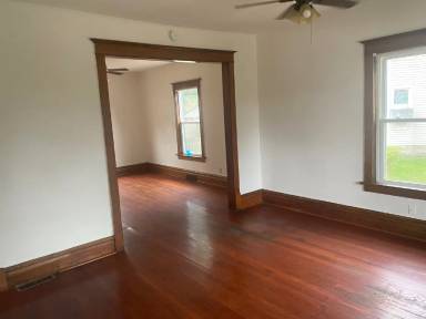 Main picture of 1033 Spafford Ave