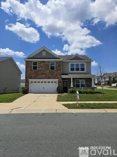 Main picture of 284 Sapphire Rd