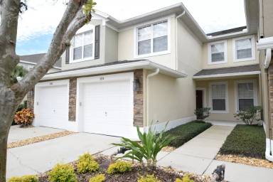 Main picture of 5018 Maxon Ter